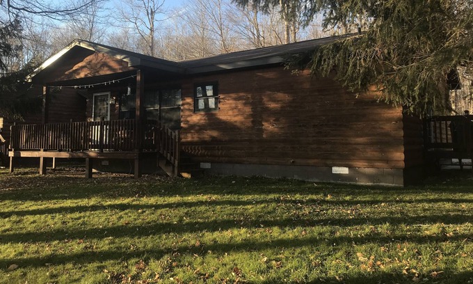 McMillan House | Lakefront Cabin