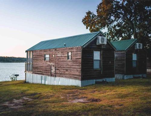 Mead House | Lakefront Cedar Cabin - 9
