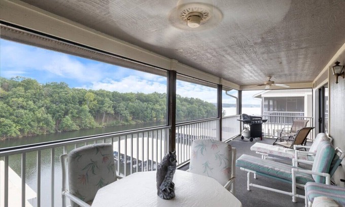 Osage Beach Condo | Lakefront Condo Near the State Park