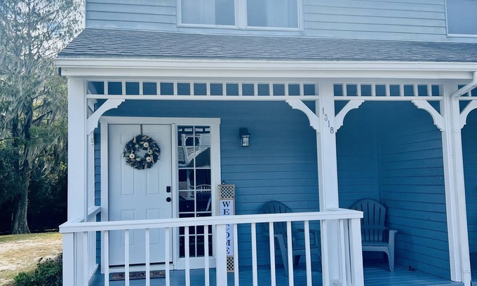 Inverness House | Lakefront Condo (with private dock access)