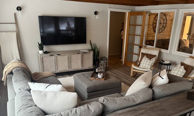 West Hawk Lake Cottage | Lakefront cottage with hottub and boathouse