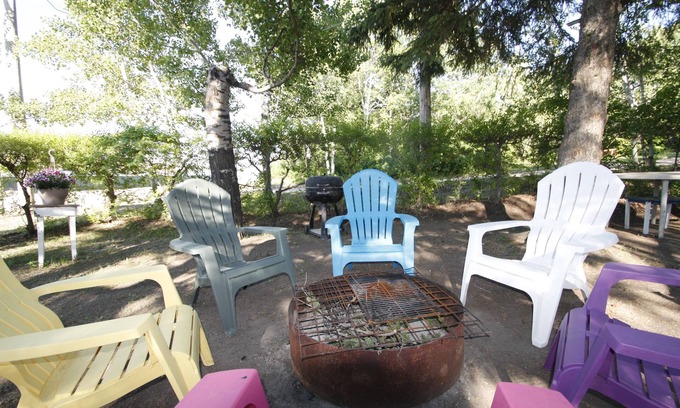 Manitou Beach Cottage | Lakefront Cottage in Manitou Beach
