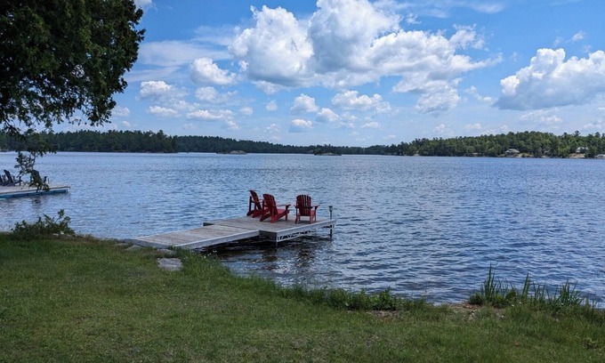 Kawartha Park Cabin | Lakefront cottagenTrue cottage charm.wide open lake views