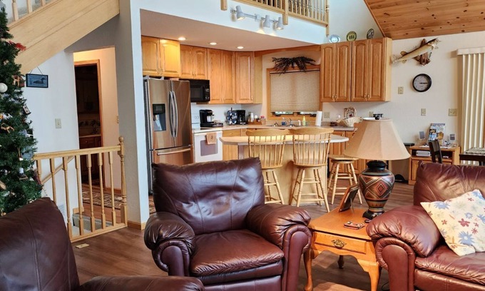 Garrison Cabin | Lakefront Deck w/Unmatched View and Location - New Deck