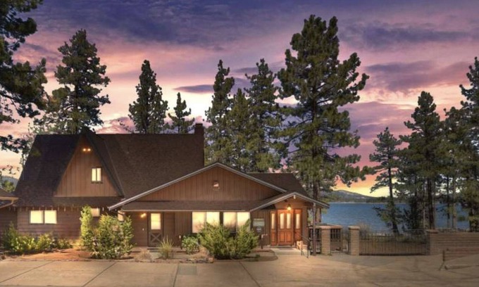 Patton Cabin | Lakefront, Dock, Hot Tub, Swingset, Deck Views | Classic Lake House by AvantStay