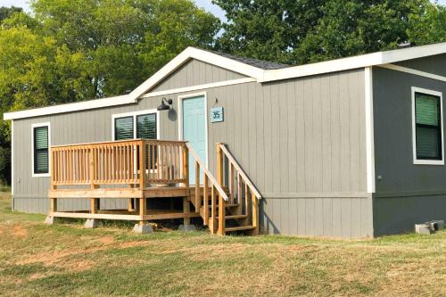 Mead House | Lakefront Dockside Cabin - 35