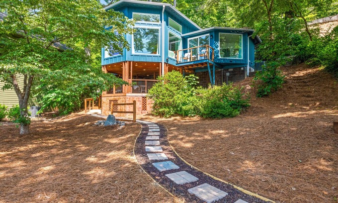Lake Lure Cottage | Lakefront dream stay with dock, three kayaks, paddleboard, & grill - near golf