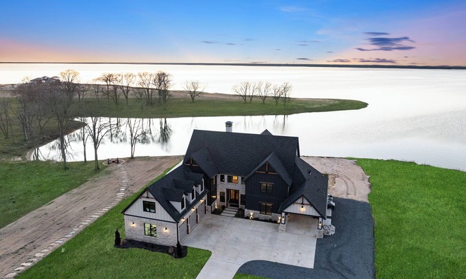 Honey Grove House | Lakefront Estate with 5 bedrooms, massive bunkroom, and pickleball court.