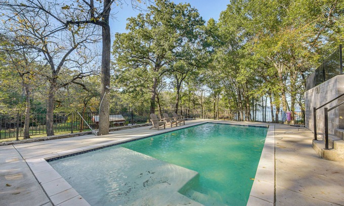Streetman House | Lakefront Family Home w/Pool in Streetman!