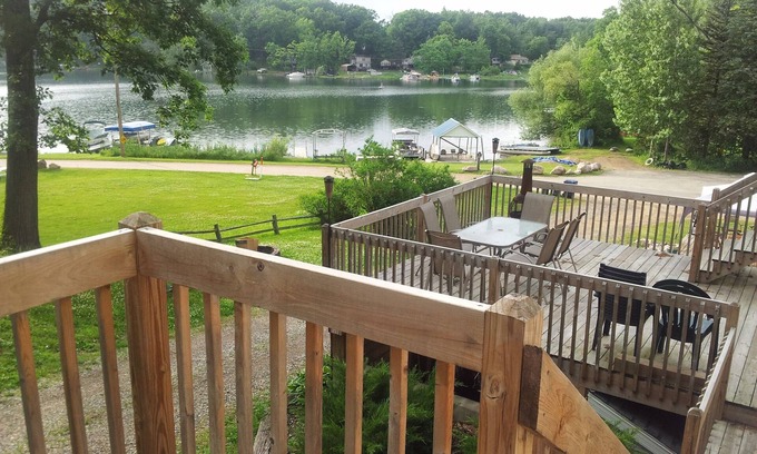Cloverdale House | Lakefront Getaway on Beautiful Long Lake - Sleeps 9!