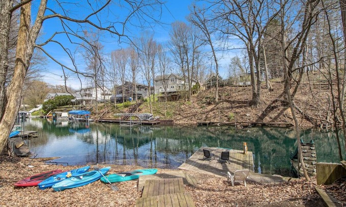 South Gull Lake House | Lakefront Gull Lake Getaway