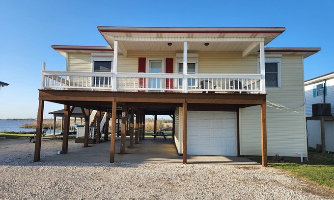 Lake Charles House | Lakefront Home "The Red Crab"