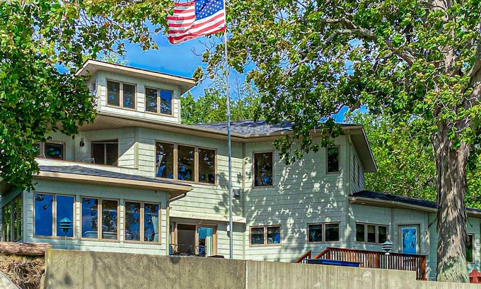 Malletts Bay House | Lakefront home with deck, private beach, firepit, WiFi, & W/D - quiet location