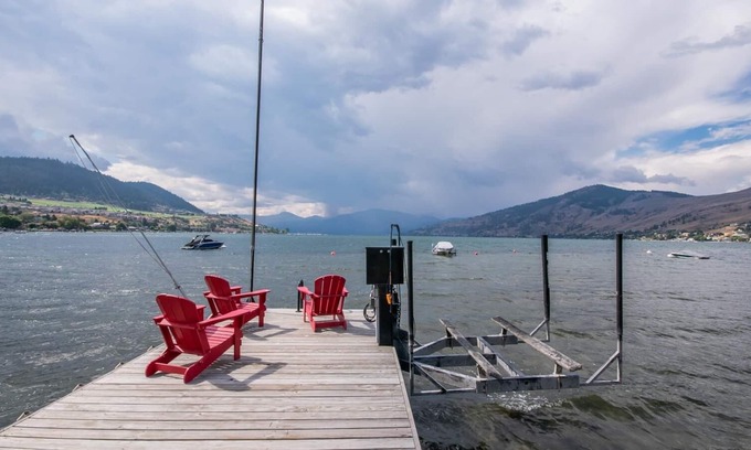 Vernon House | Lakefront House on Okanagan: Private Sandy Beach, Dock, 4 Bed/3 Bath, A/C