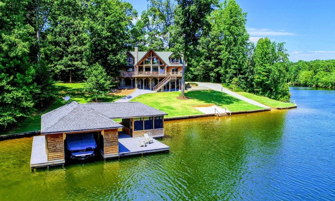Bumpass Cabin | Lakefront Lake Anna Log Cabin, Views, Dock, Deck