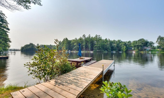Limerick House | Lakefront Limerick Cottage with Private Beach!