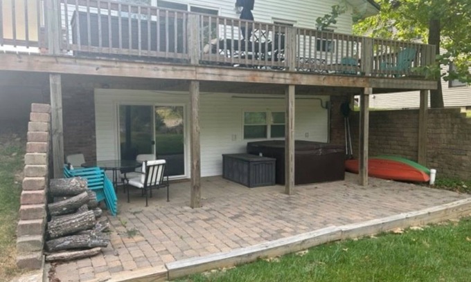 Marion House | Lakefront living on Lake of Egypt
