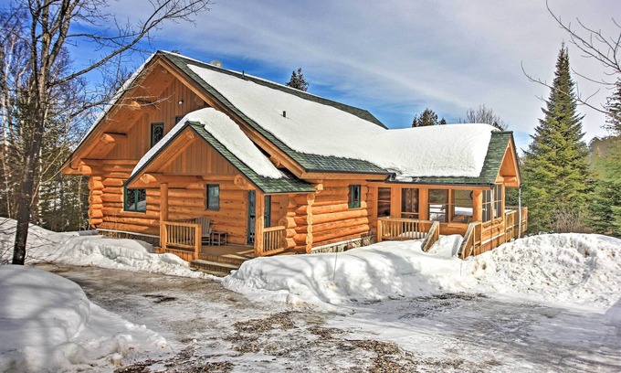 Lutsen Cabin | Lakefront Log Cabin w/Dock ~ 9 Mi to Lutsen Mtn