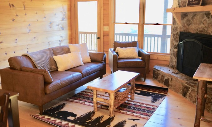 Ellijay Cabin | Lakefront Oasis In the Mountains