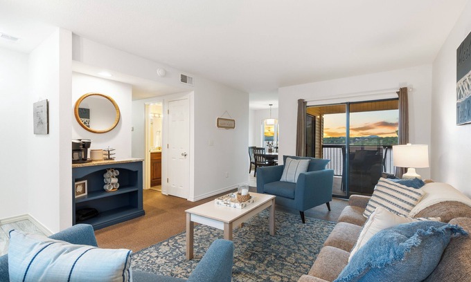Kimberling City Condo | Lakefront Oasis – Amazing Views!