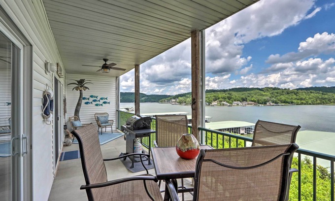 Camdenton Condo | Lakefront Ozark Condo w/Balcony & Seasonal Pool!