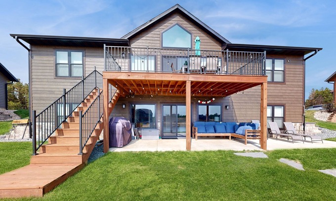 New Lisbon House | Lakefront Paradise: New Home in New Lisbon with Endless Activities & Views
