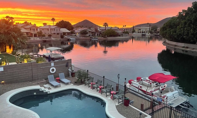 Arrowhead Lakes House | Lakefront-Pool-Pontoon-HotTub-PoolTable-Arcade-FirePits-Cardinal Stadium-WM Open
