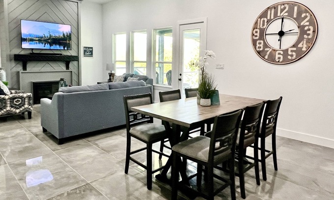 Trinity House | Lakefront property located in a private golf course community