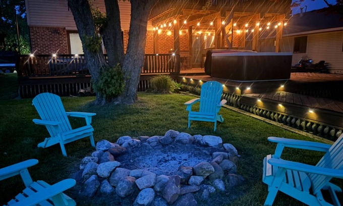 Anchorville House | Lakefront Retreat with boat dockage & AC in Clay Township