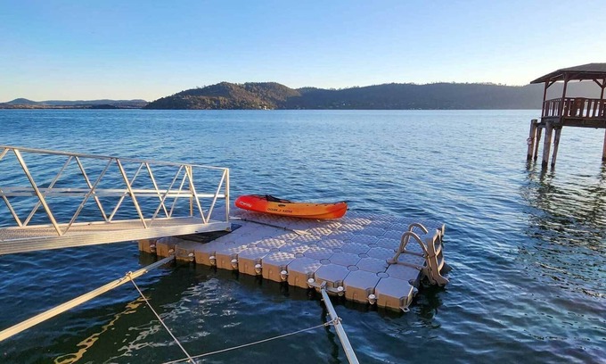 Clearlake Park House | Lakefront Retreat w/Dock, Paddle Boards & Kayaks!