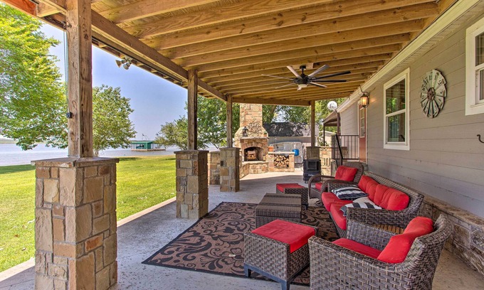 Graford House | Lakefront Retreat w/Pier, Bar Hut & Fireplace!