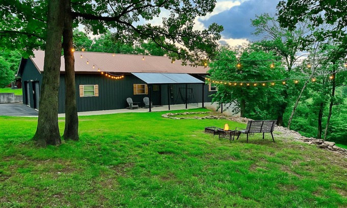 Golden House | Lakefront Retreat w/Views, Fire Pit & 2 Acres