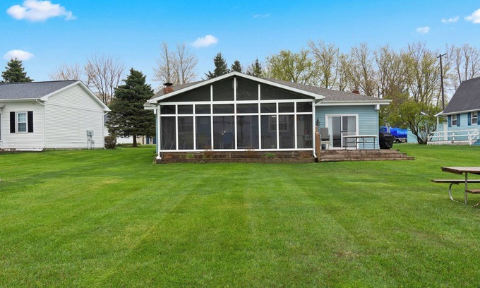 Coldwater House | LAKEFRONT RETREAT with private dock, Relax, play & gather with family & friends.