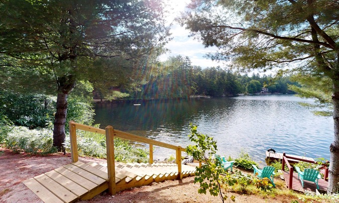Sanbornville House | Lakefront studio with private dock, fast WiFi & full kitchen - dog-friendly