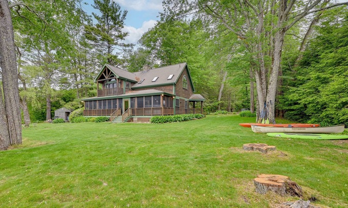 Westhampton Cabin | Lakefront Westhampton Cabin w/Beach + Kayaks!