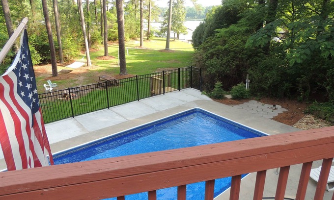 Henrico House | Lakefront with Private Swimming Pool
