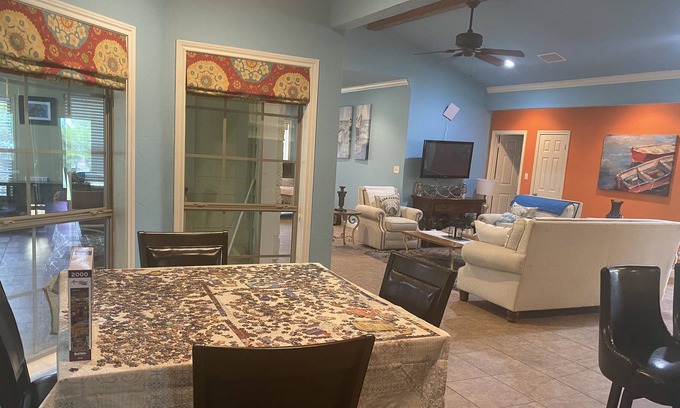 Dogwood House | Lakehouse getaway on lake Bob Sandlin, with private boat ramp and amazing views