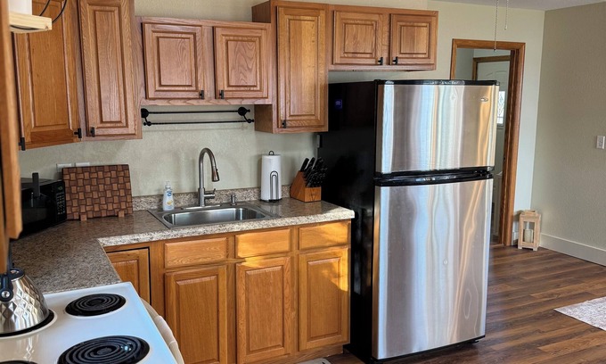 Moose Lake House | Lakeshore Cottage in charming Moose Lake, close to many amenities.