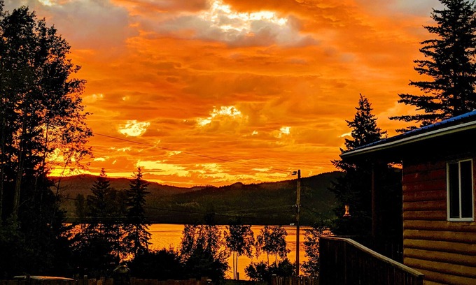 Canim Lake Cabin | Lakeside 2 Bedroom Cottage. Relax and Unwind In Nature.