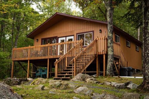 Ray House | Lakeside 2 Bedroom Wolfs Den Cabin On Kab