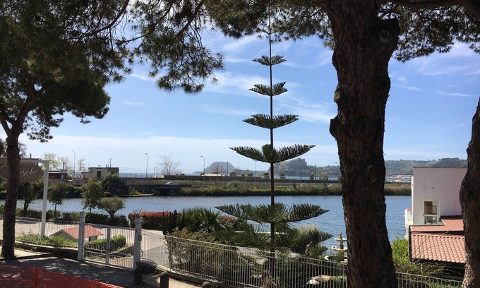 Licola Apartment | Lakeside apartment in Lucrino,Pozzuoli