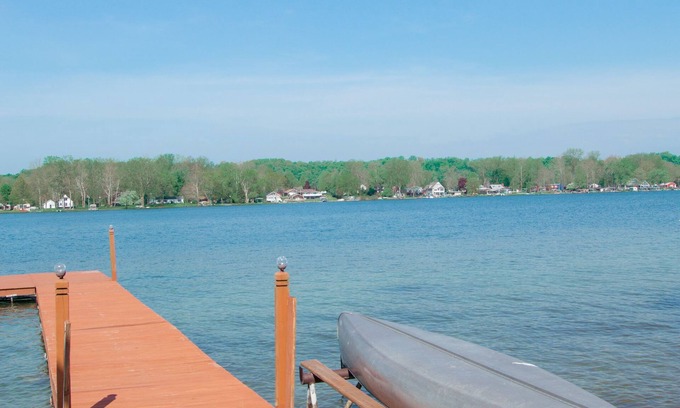 Vandalia House | Lakeside at Shavehead Lake