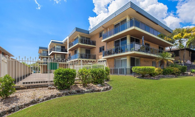 Forster Apartment | Lakeside. Breezy. Serendipity.
