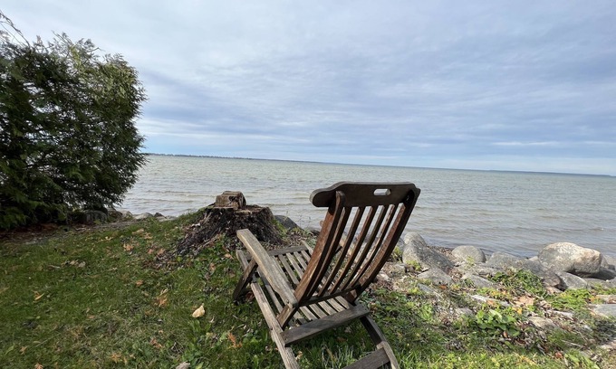 Pefferlaw Cottage | Lakeside Cottage