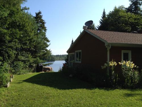 Wentworth House | Lakeside Cottage