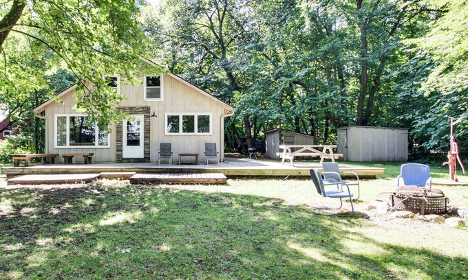 Clitherall Cabin | Lakeside Getaway w/Dock: West Battle Lake Cabin