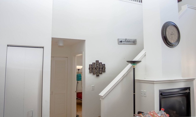 Lowry Hill East Condo | Lakeside Haven Minneapolis Loft with BBQ Area, Patio, Central AC, Games, W & D
