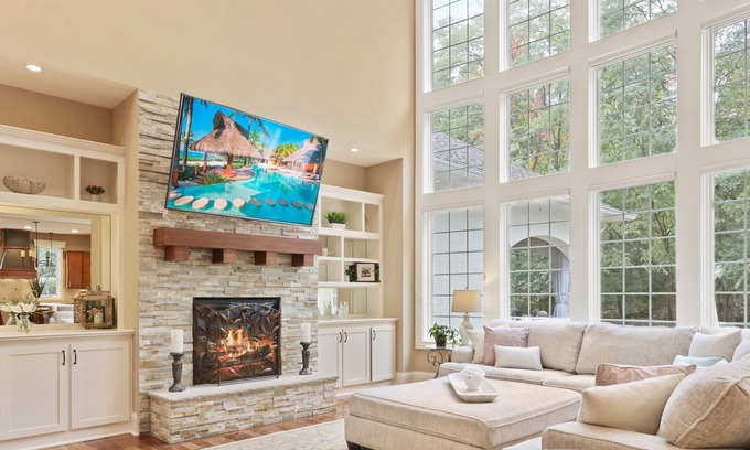 Maxwell House | Lakeside Living - Endless Paved Walking Trails