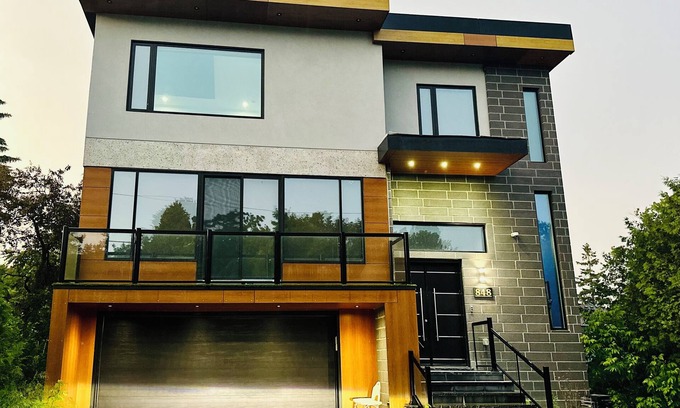 Pickering House | Lakeside Luxe