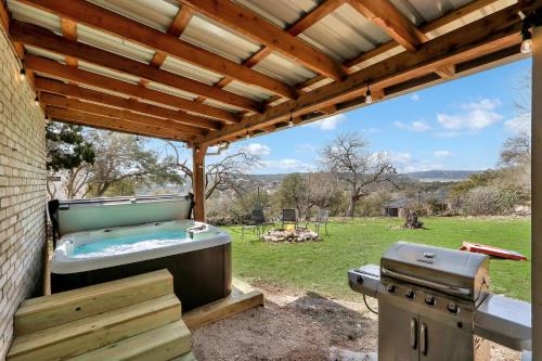 Canyon Lake House | Lakeside Overlook